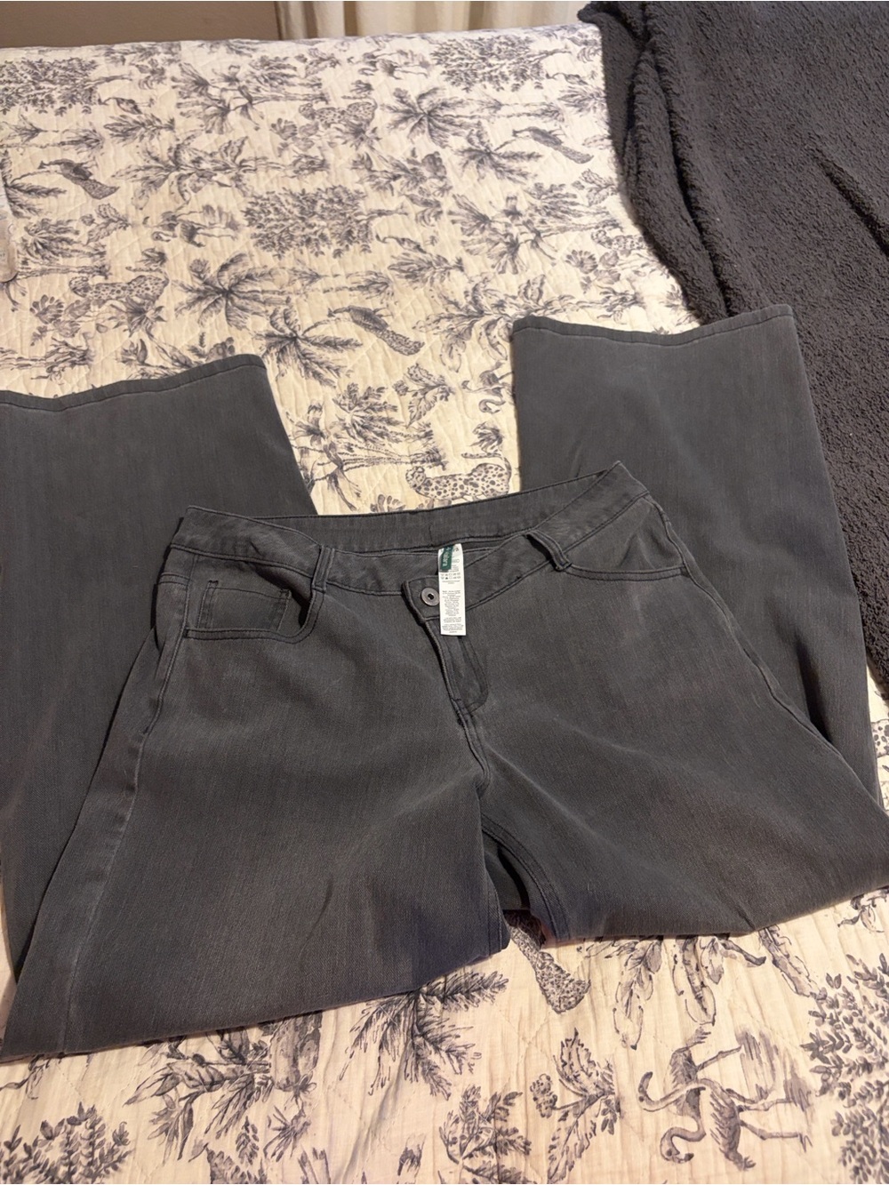 HALARA Gray Wide-Leg Jeans